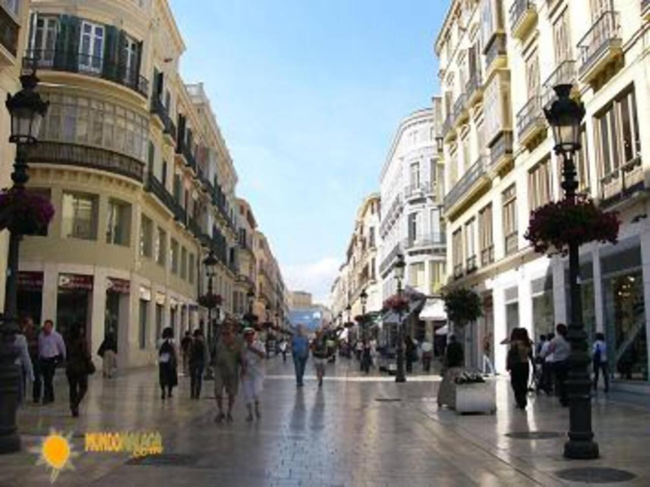 Centro De Malaga Fernan Gonzalez Apartment Luaran gambar