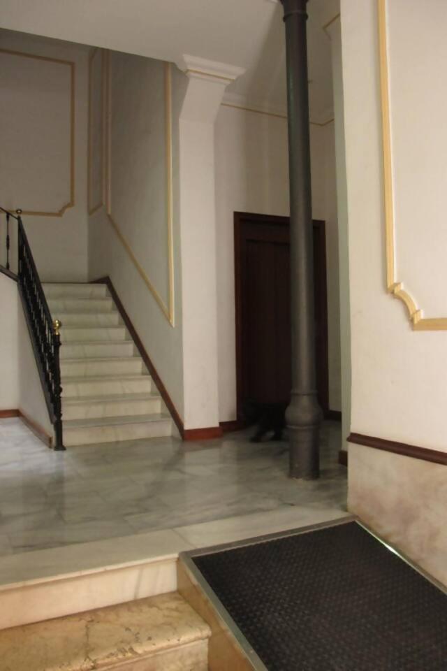 Centro De Malaga Fernan Gonzalez Apartment Luaran gambar